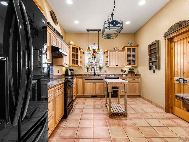 1294 S Yerba Santa Dr, Pueblo West, CO 81007