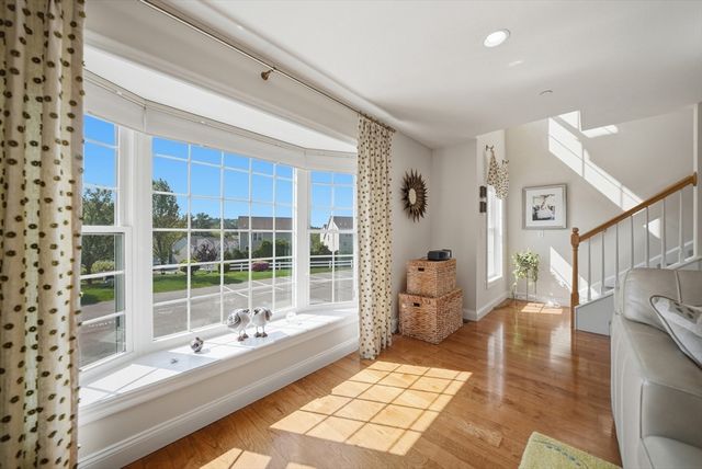 6 Aster Ct B, Hudson, NH 03051