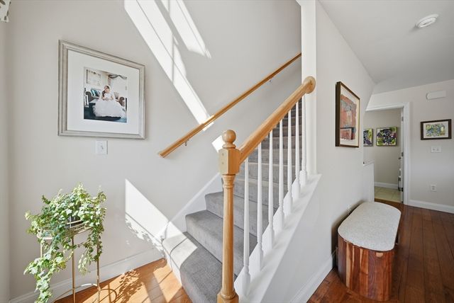6 Aster Ct B, Hudson, NH 03051