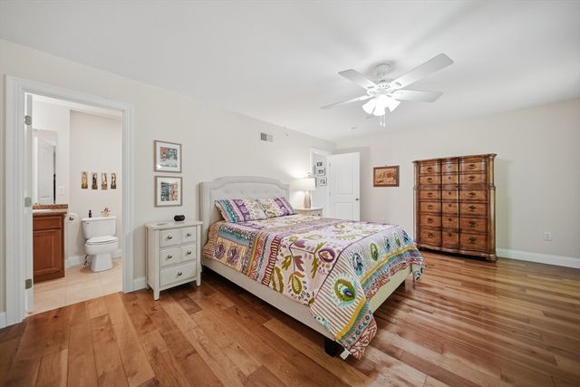 6 Aster Ct B, Hudson, NH 03051