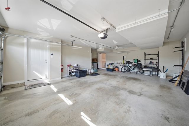 6 Aster Ct B, Hudson, NH 03051