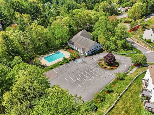 6 Aster Ct B, Hudson, NH 03051