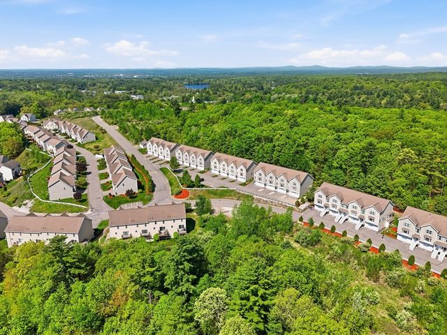 6 Aster Ct B, Hudson, NH 03051