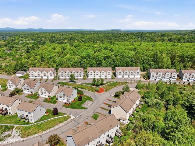 6 Aster Ct B, Hudson, NH 03051