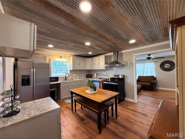 153 W Reed Avenue, Puxico, MO 63960