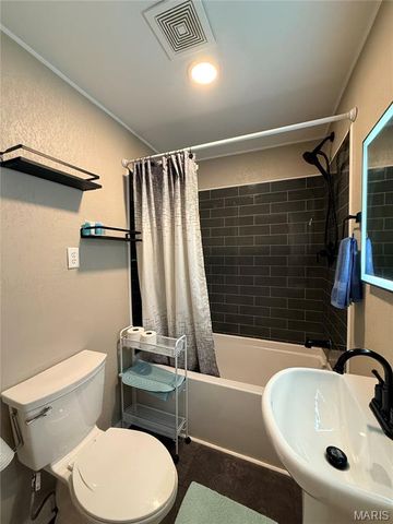 153 W Reed Avenue, Puxico, MO 63960