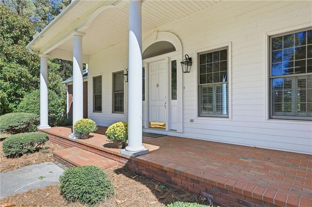 6752 Shoal Creek Road, Clermont, GA 30527