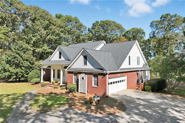 6752 Shoal Creek Road, Clermont, GA 30527