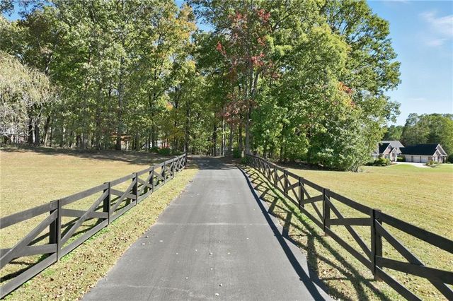 6752 Shoal Creek Road, Clermont, GA 30527