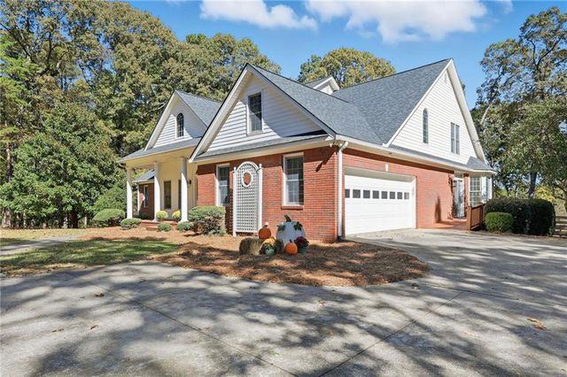 6752 Shoal Creek Road, Clermont, GA 30527