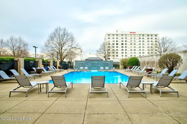 1 Riverpointe Plaza 515, Jeffersonville, IN 47130