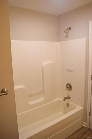 1852 Sandal Way, Newburgh, IN 47630