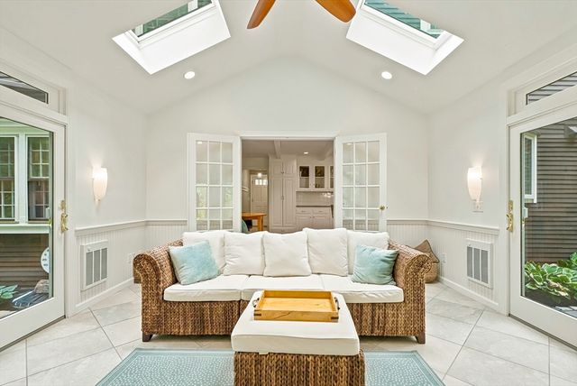 2 Stowe Rd, Southborough, MA 01772