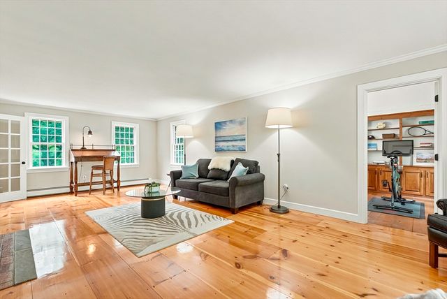 2 Stowe Rd, Southborough, MA 01772