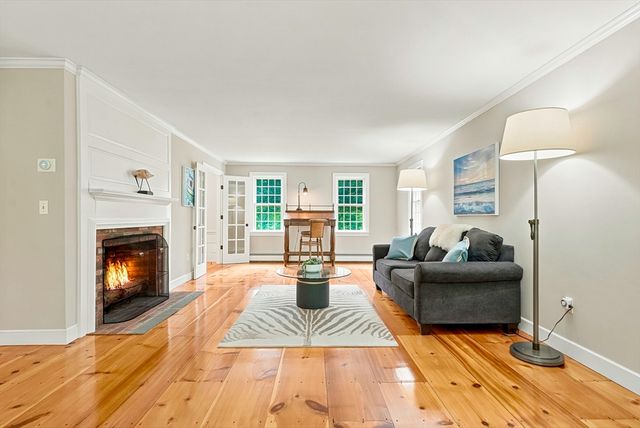 2 Stowe Rd, Southborough, MA 01772