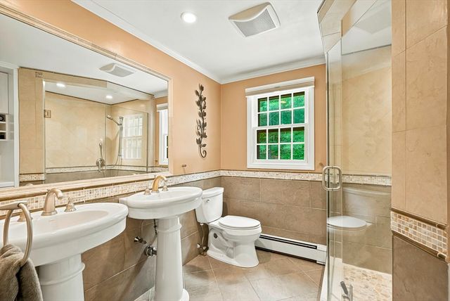 2 Stowe Rd, Southborough, MA 01772
