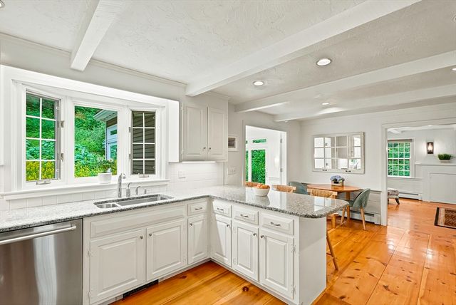 2 Stowe Rd, Southborough, MA 01772