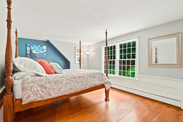 2 Stowe Rd, Southborough, MA 01772