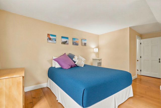 2 Stowe Rd, Southborough, MA 01772