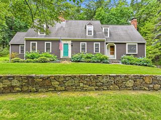 2 Stowe Rd, Southborough, MA 01772