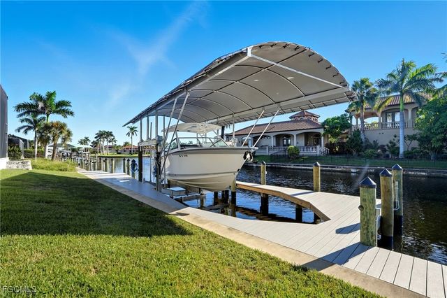 5015 Pelican BLVD, Cape Coral, FL 33914
