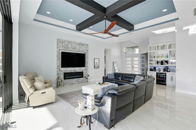 5015 Pelican BLVD, Cape Coral, FL 33914