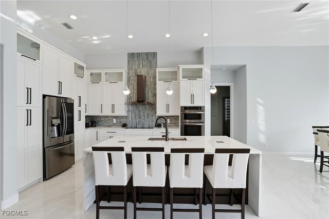 5015 Pelican BLVD, Cape Coral, FL 33914