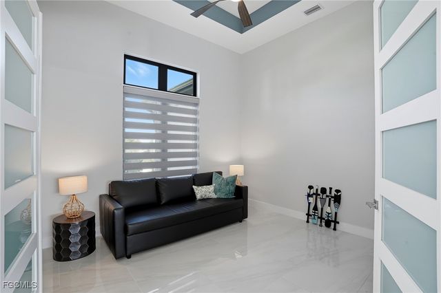 5015 Pelican BLVD, Cape Coral, FL 33914