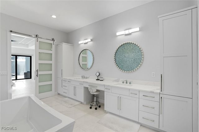 5015 Pelican BLVD, Cape Coral, FL 33914