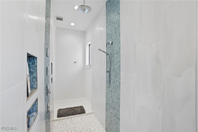 5015 Pelican BLVD, Cape Coral, FL 33914