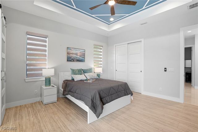 5015 Pelican BLVD, Cape Coral, FL 33914