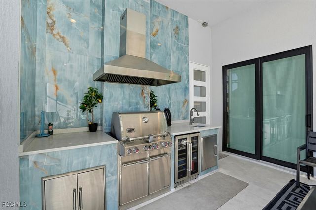 5015 Pelican BLVD, Cape Coral, FL 33914