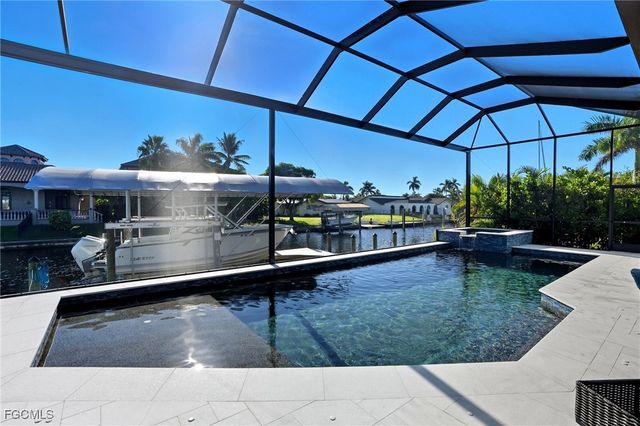 5015 Pelican BLVD, Cape Coral, FL 33914