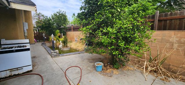 5160 E Balch Avenue, Fresno, CA 93727