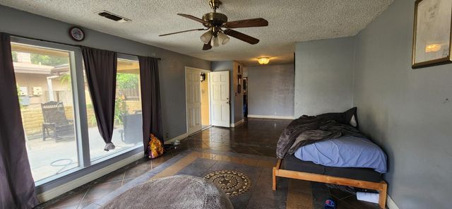 5160 E Balch Avenue, Fresno, CA 93727