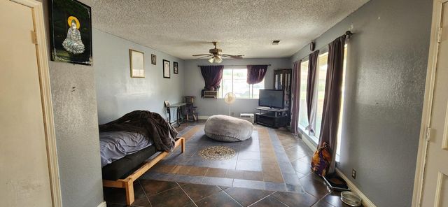 5160 E Balch Avenue, Fresno, CA 93727
