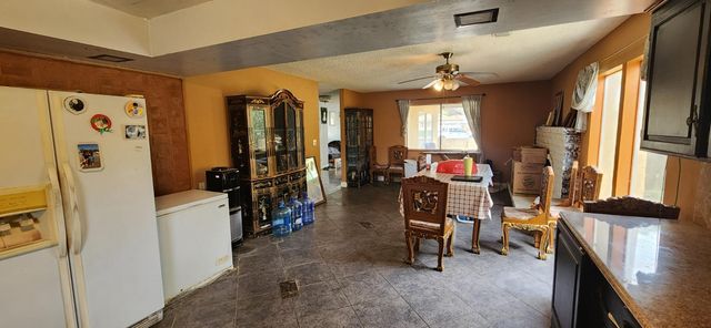 5160 E Balch Avenue, Fresno, CA 93727