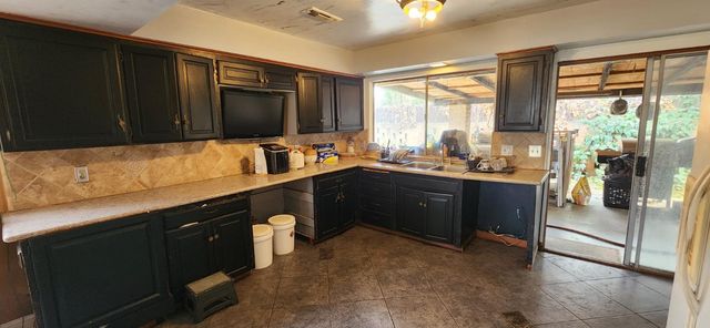 5160 E Balch Avenue, Fresno, CA 93727