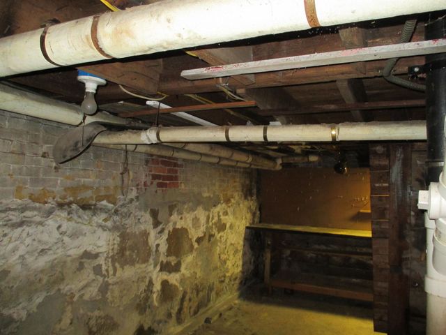 118 Charles Street, Rochester, NH 03867