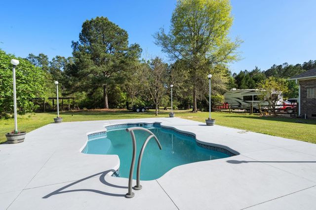 2232 Winburn Rd., Conway, SC 29527