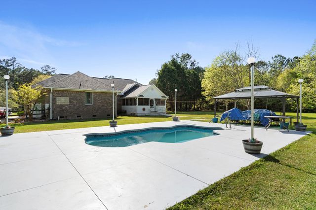 2232 Winburn Rd., Conway, SC 29527