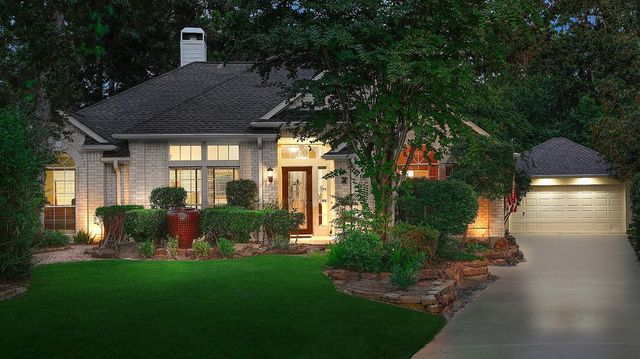 2 Taper Glow Place, The Woodlands, TX 77381