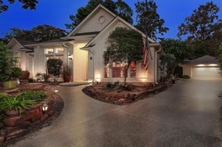 2 Taper Glow Place, The Woodlands, TX 77381