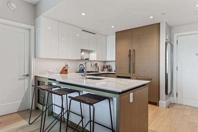 380 Harrison Ave 1011, Boston, MA 02118