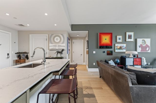 380 Harrison Ave 1011, Boston, MA 02118
