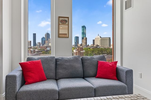 380 Harrison Ave 1011, Boston, MA 02118