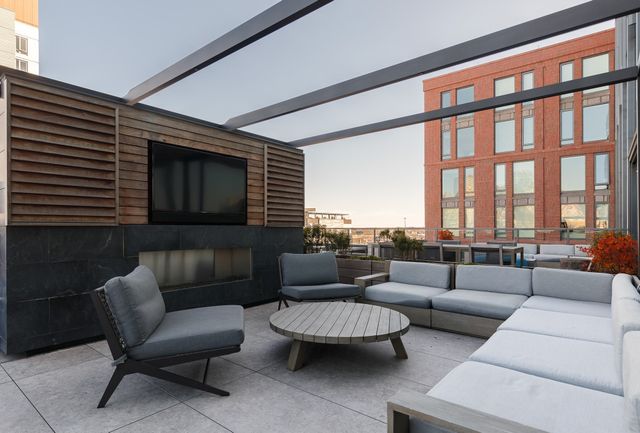 380 Harrison Ave 1011, Boston, MA 02118