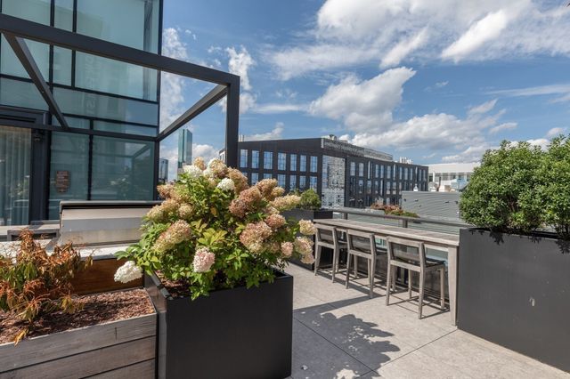 380 Harrison Ave 1011, Boston, MA 02118