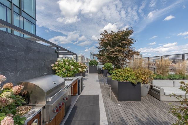 380 Harrison Ave 1011, Boston, MA 02118