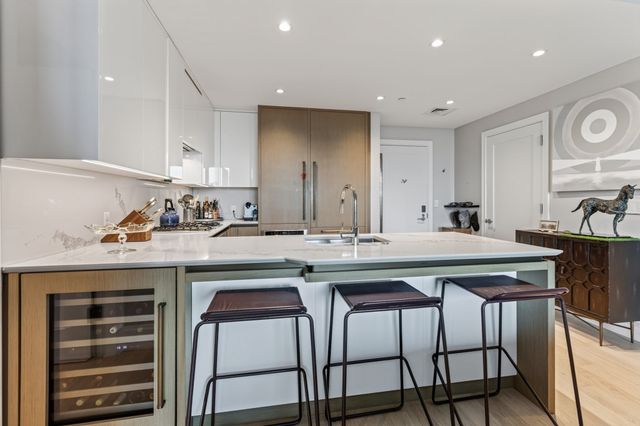 380 Harrison Ave 1011, Boston, MA 02118